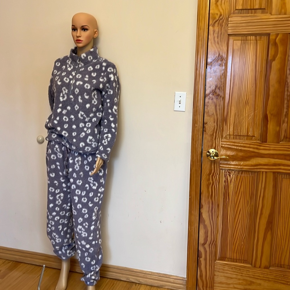 Sleep wear set
